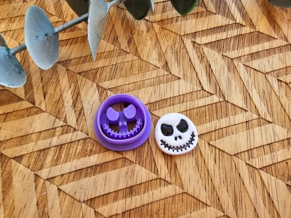 Cortador Calavera Alegre