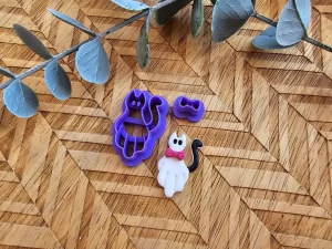 Cortador Gatito Fantasma con Lazo